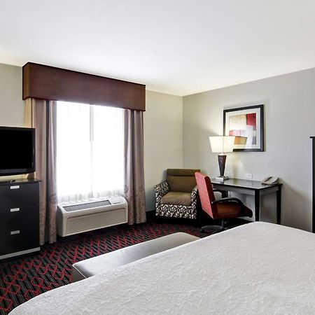 Hampton Inn & Suites Red Deer Penhold Dış mekan fotoğraf