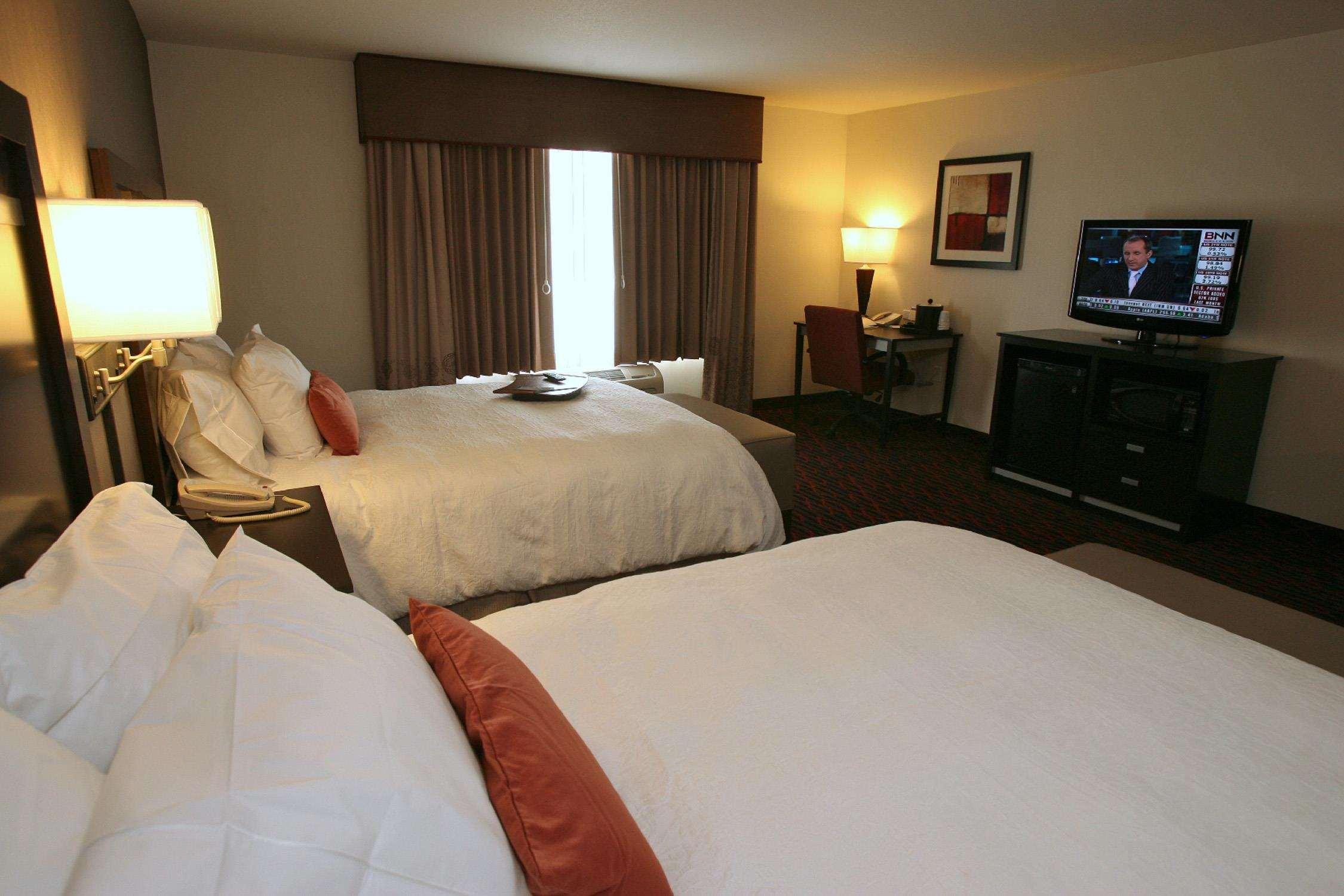 Hampton Inn & Suites Red Deer Penhold Oda fotoğraf