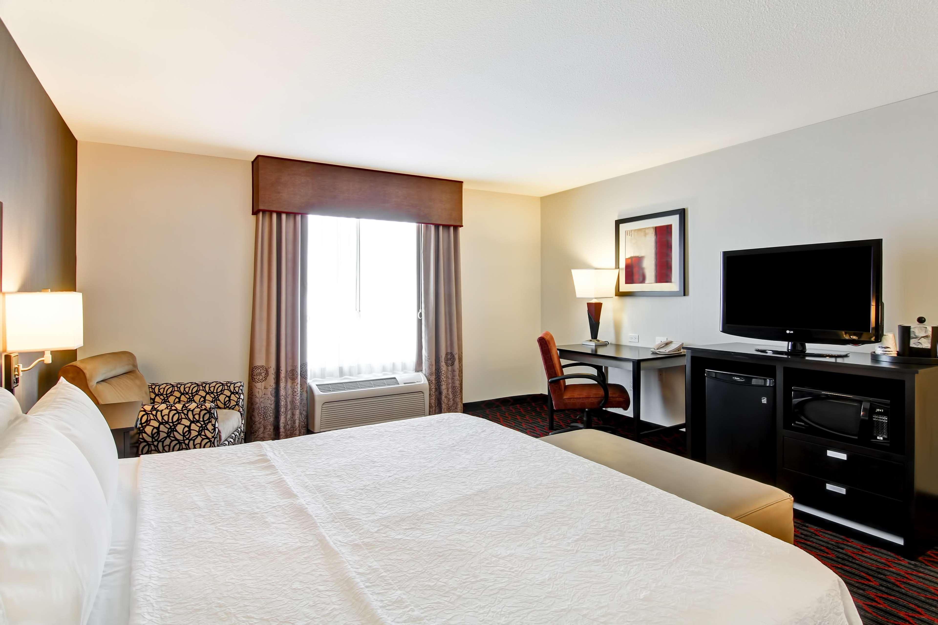 Hampton Inn & Suites Red Deer Penhold Dış mekan fotoğraf