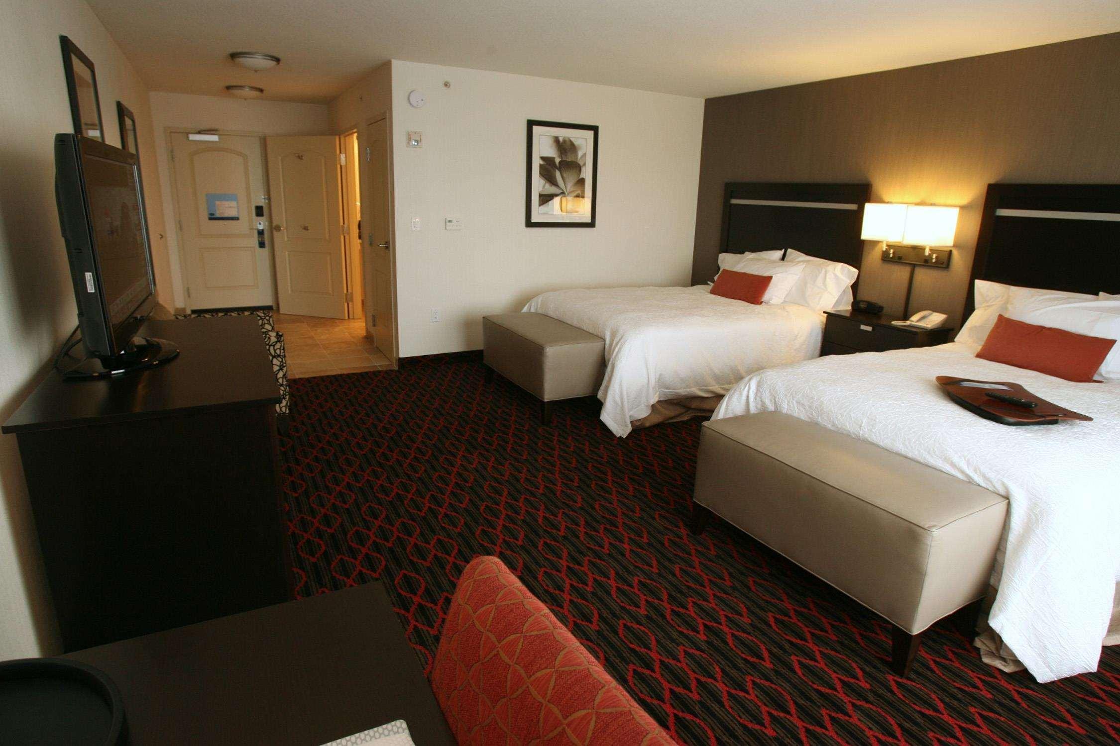 Hampton Inn & Suites Red Deer Penhold Oda fotoğraf
