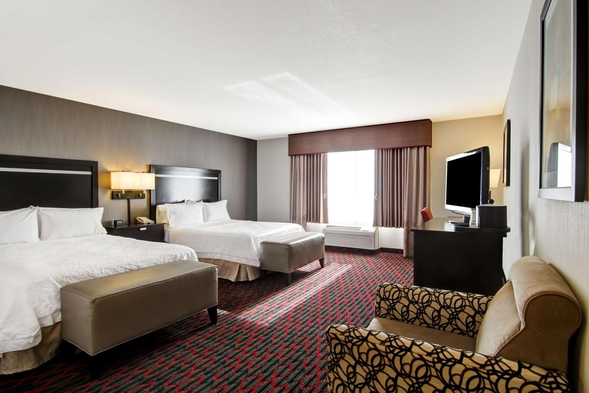 Hampton Inn & Suites Red Deer Penhold Dış mekan fotoğraf