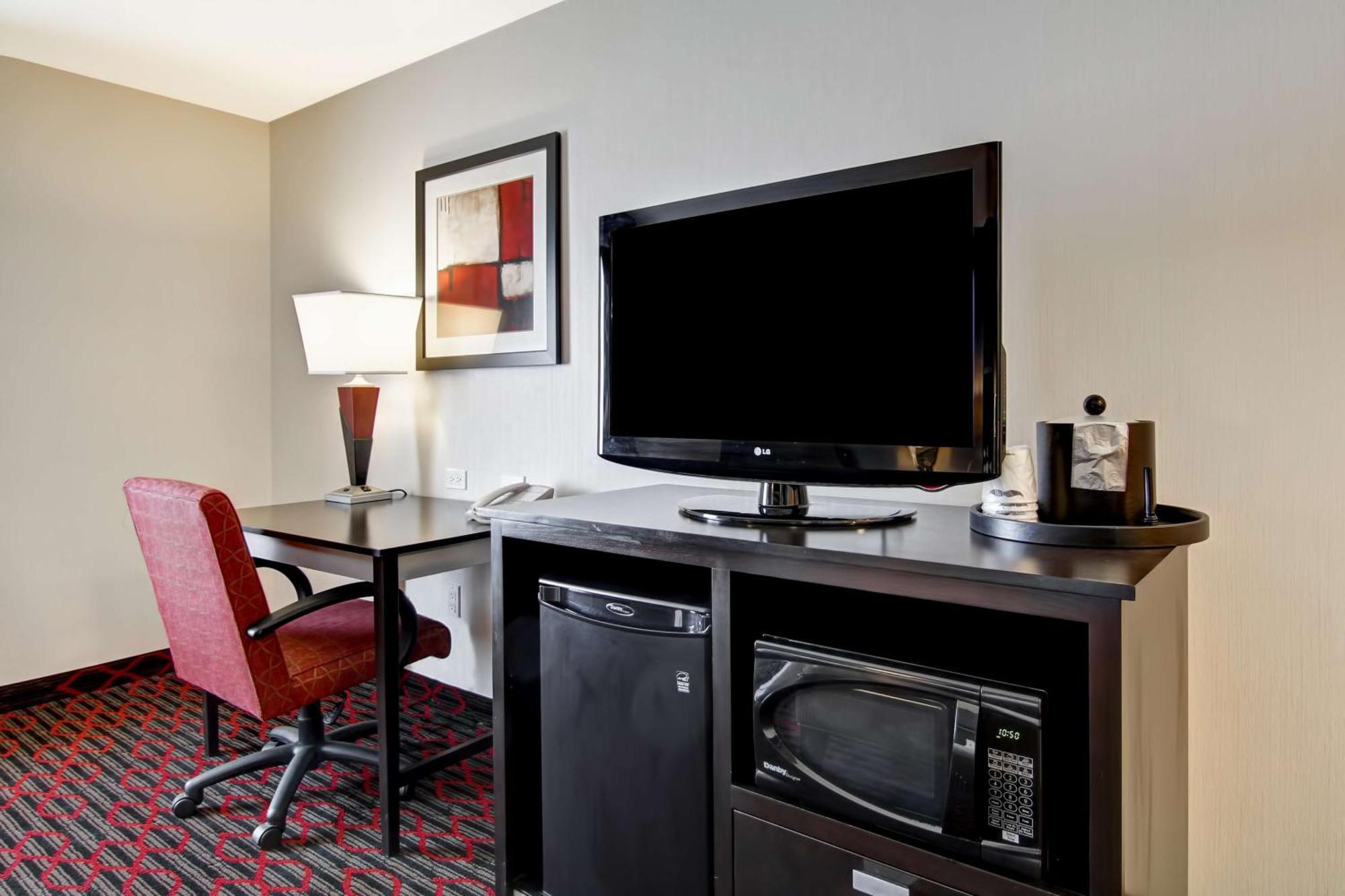Hampton Inn & Suites Red Deer Penhold Dış mekan fotoğraf