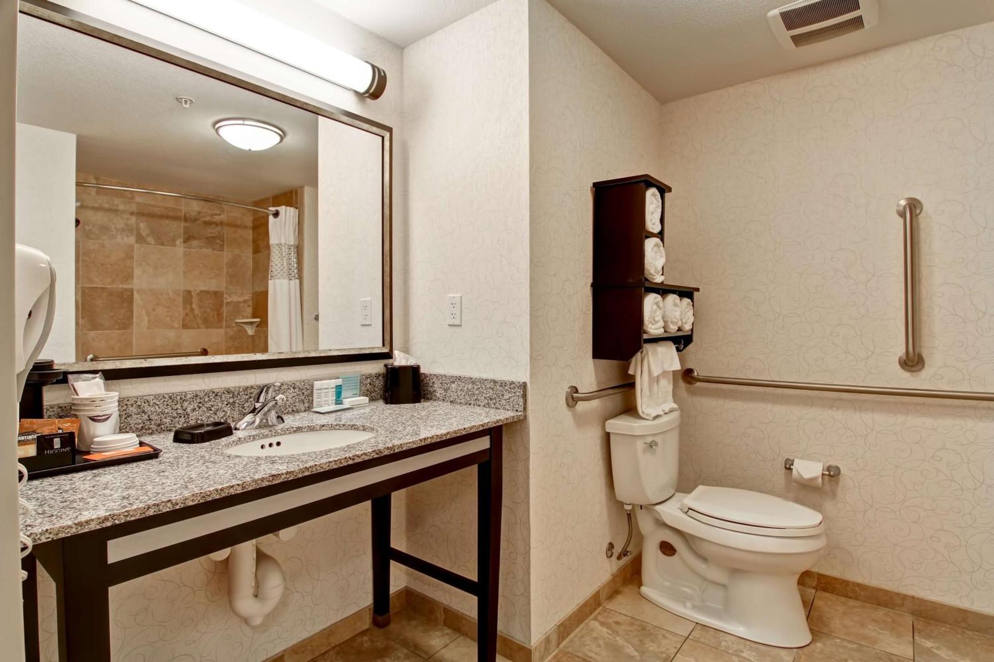 Hampton Inn & Suites Red Deer Penhold Dış mekan fotoğraf
