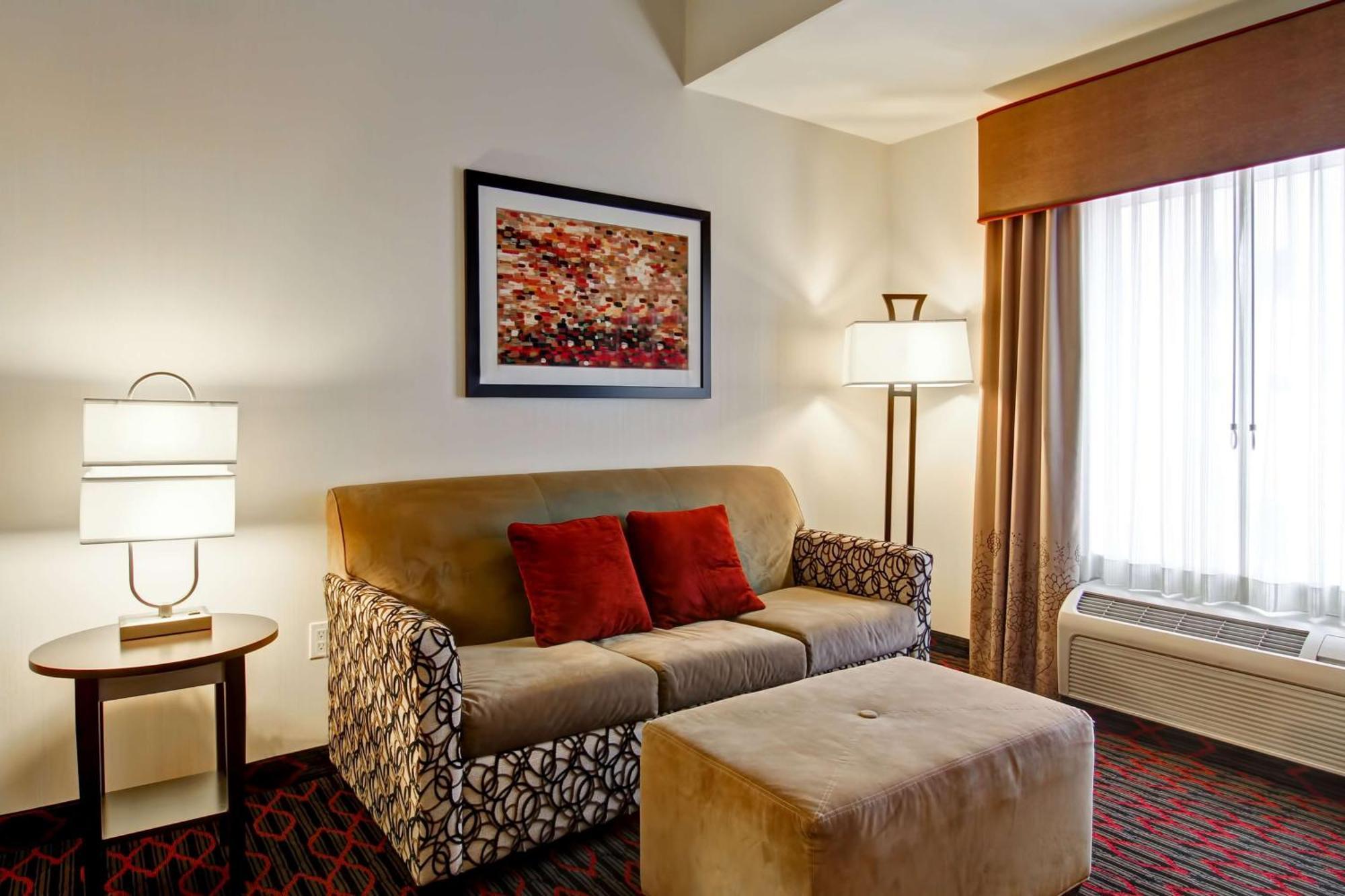 Hampton Inn & Suites Red Deer Penhold Dış mekan fotoğraf