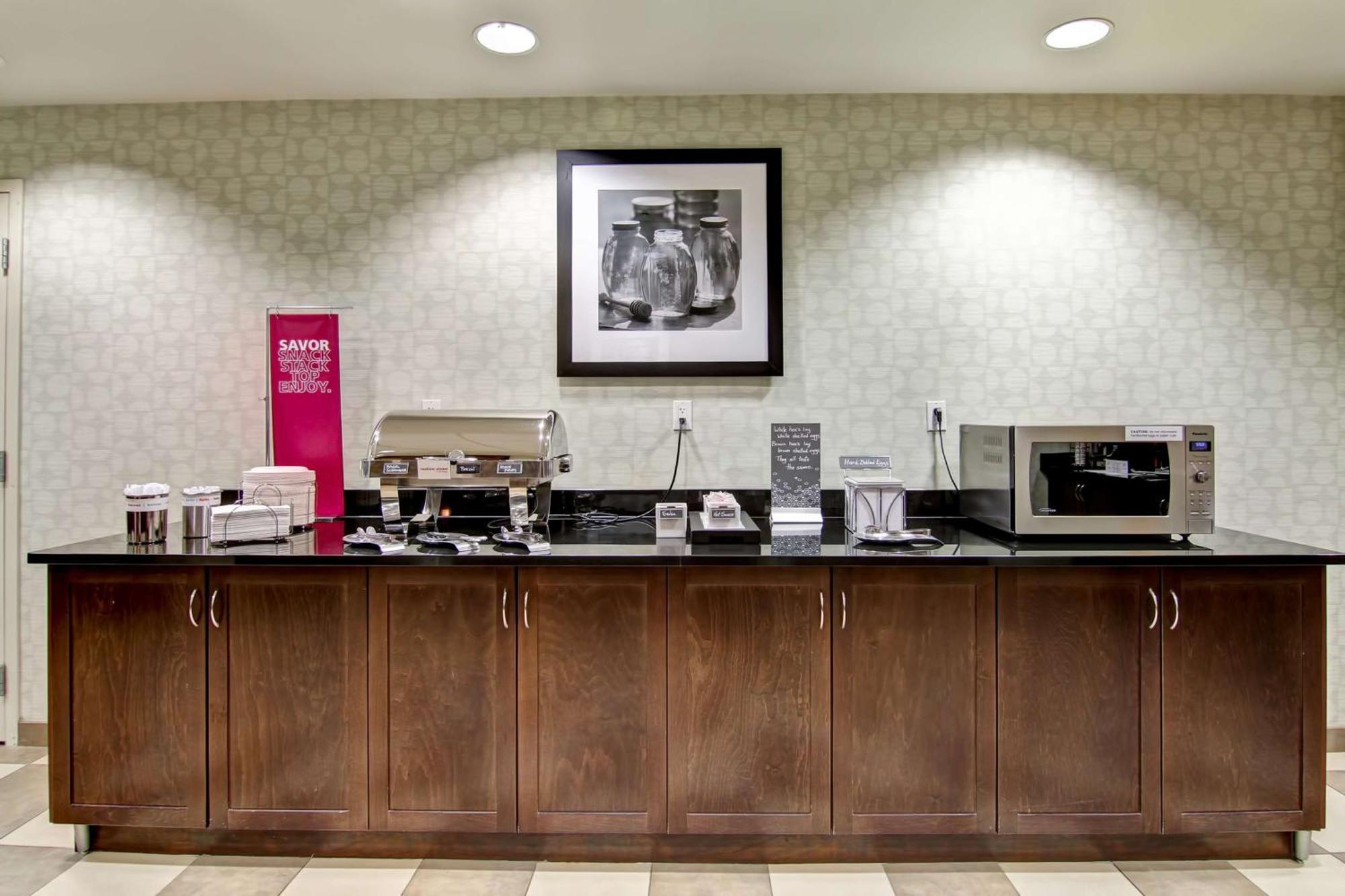 Hampton Inn & Suites Red Deer Penhold Dış mekan fotoğraf
