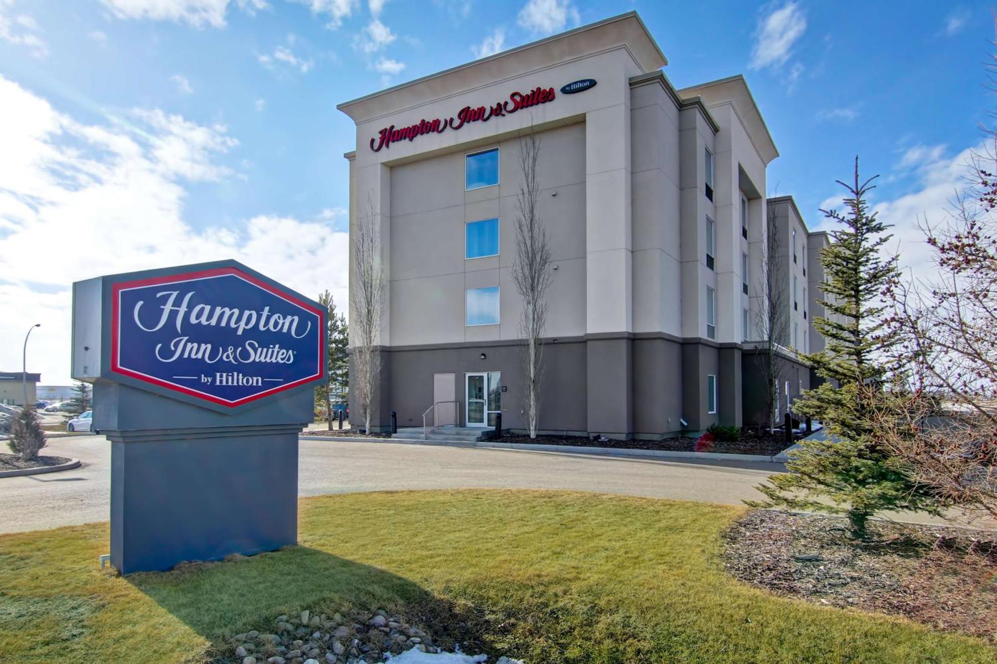 Hampton Inn & Suites Red Deer Penhold Dış mekan fotoğraf
