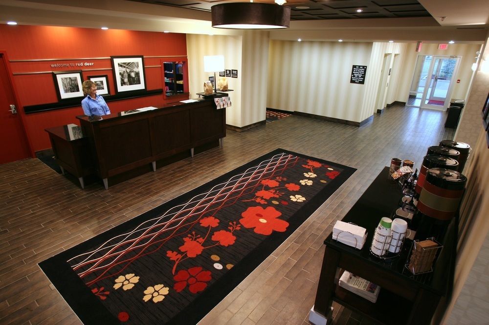 Hampton Inn & Suites Red Deer Penhold Dış mekan fotoğraf
